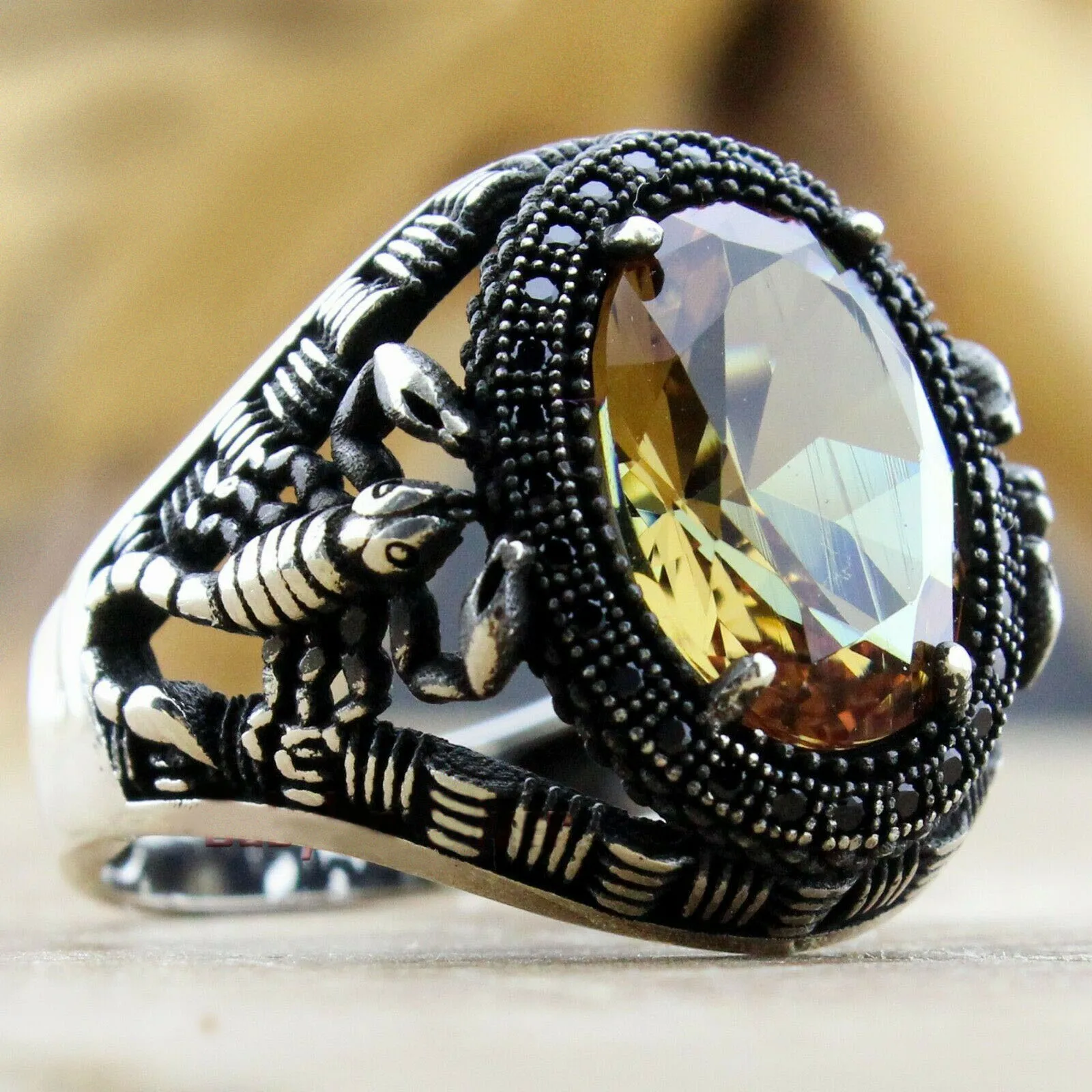2021 new fashion selling jewelry European and American style popular vintage pattern black zircon crystal ring
2021 new fashion selling jewelry European and American style popular vintage pattern black zircon crystal ring