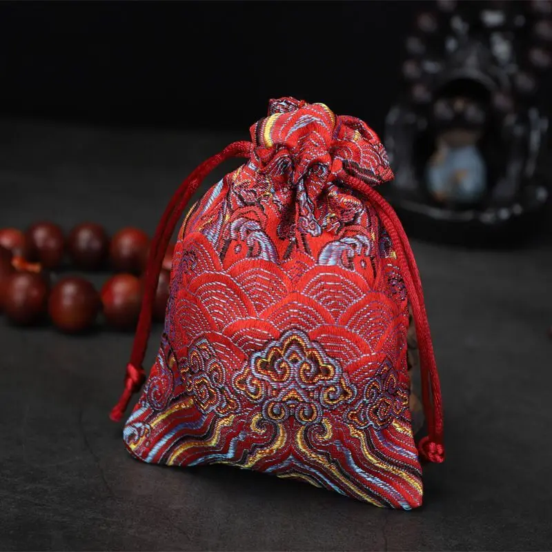 90x120mm wholesale chinese style Brocade velver bracelet jewelry gift packing bags
90x120mm wholesale chinese style Brocade velver bracelet jewelry gift packing bags