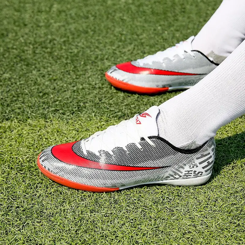 Wholesale Stock size 28-44 Indoor Turf Kid's Men's Cleats Flat Soccer Shoes Football Boots Athletic Lace Up Sneakers, Grey ,blue, silver, green
Wholesale Stock size 28-44 Indoor Turf Kid's Men's Cleats Flat Soccer Shoes Football Boots Athletic Lace Up Sneakers, Grey ,blue, silver, green