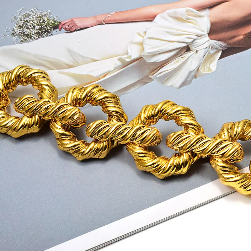 Hip Hop Gold Silver Plated Oval Link Statement Bracelet Punk Hollow Matte Metal Twisted Chain Bracelet Jewelry, As picture shows
Hip Hop Gold Silver Plated Oval Link Statement Bracelet Punk Hollow Matte Metal Twisted Chain Bracelet Jewelry, As picture shows
