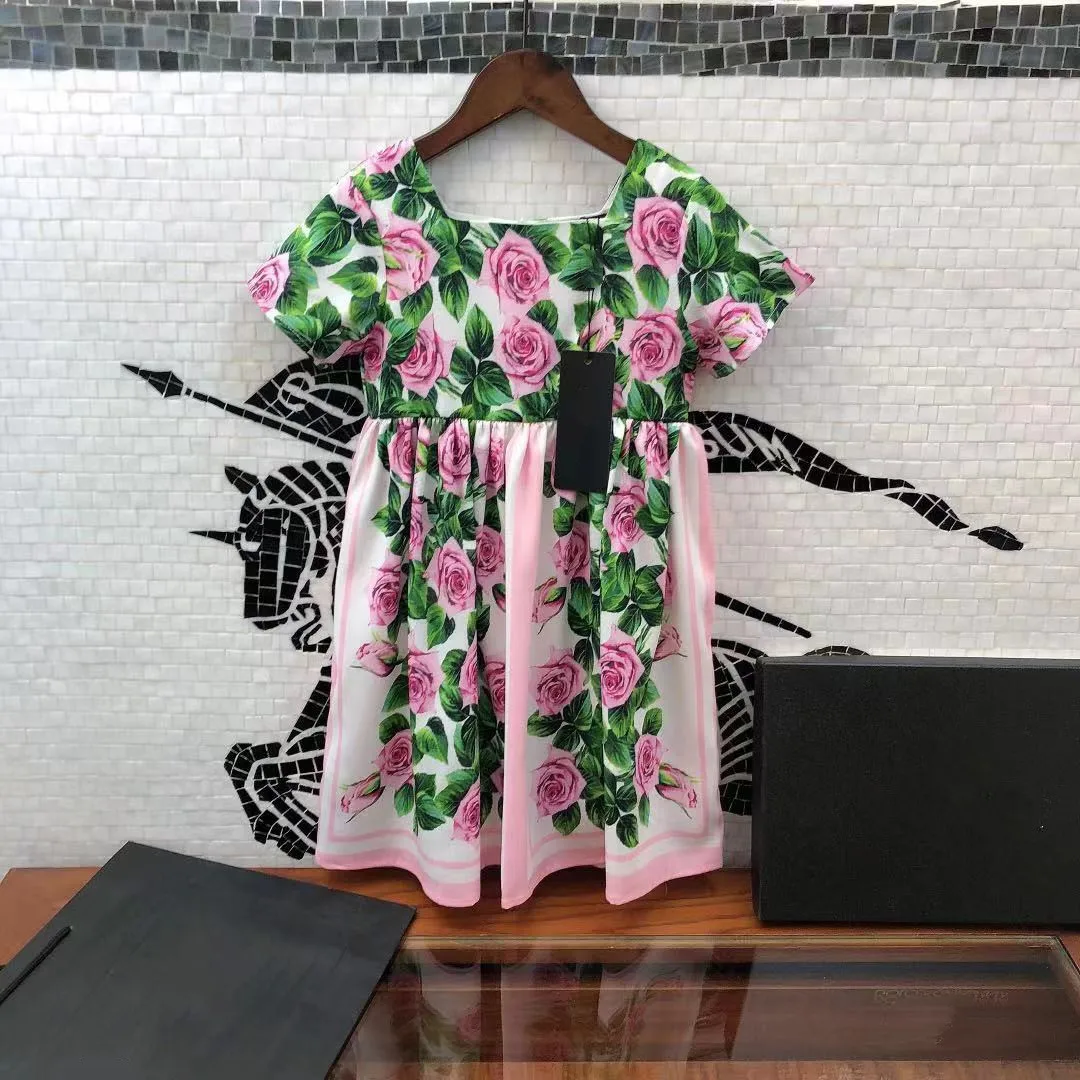 Girls casual European and American style floral dress summer new girls short sleeve dress for 4-9 years girl, Green
Girls casual European and American style floral dress summer new girls short sleeve dress for 4-9 years girl, Green