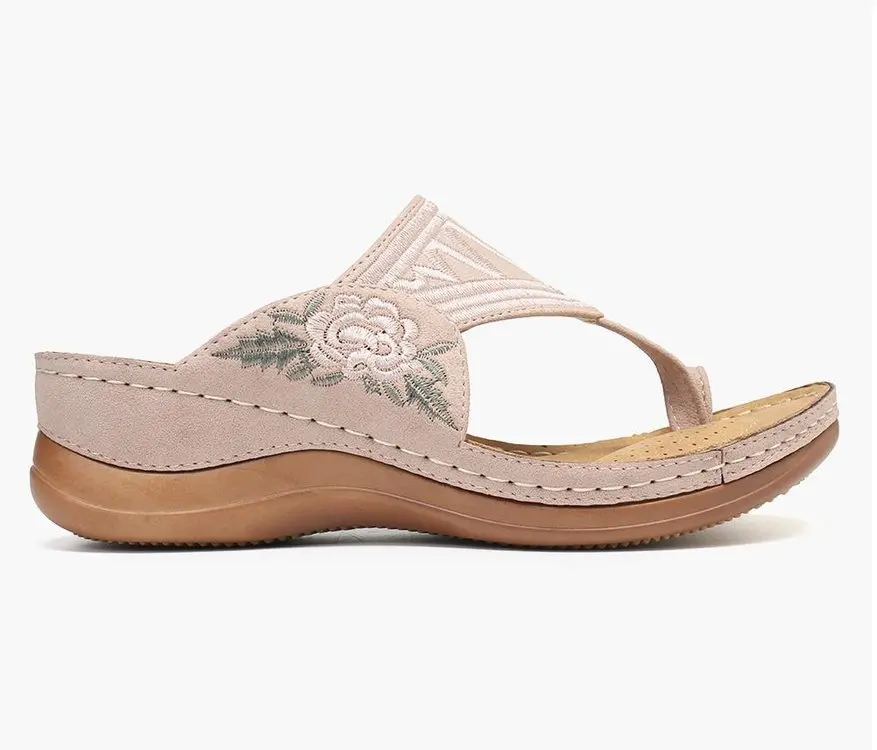 ladies flip flops 2021 summer new Embroidered Floral sandals comfortable thick soled raised women's slippers
ladies flip flops 2021 summer new Embroidered Floral sandals comfortable thick soled raised women's slippers