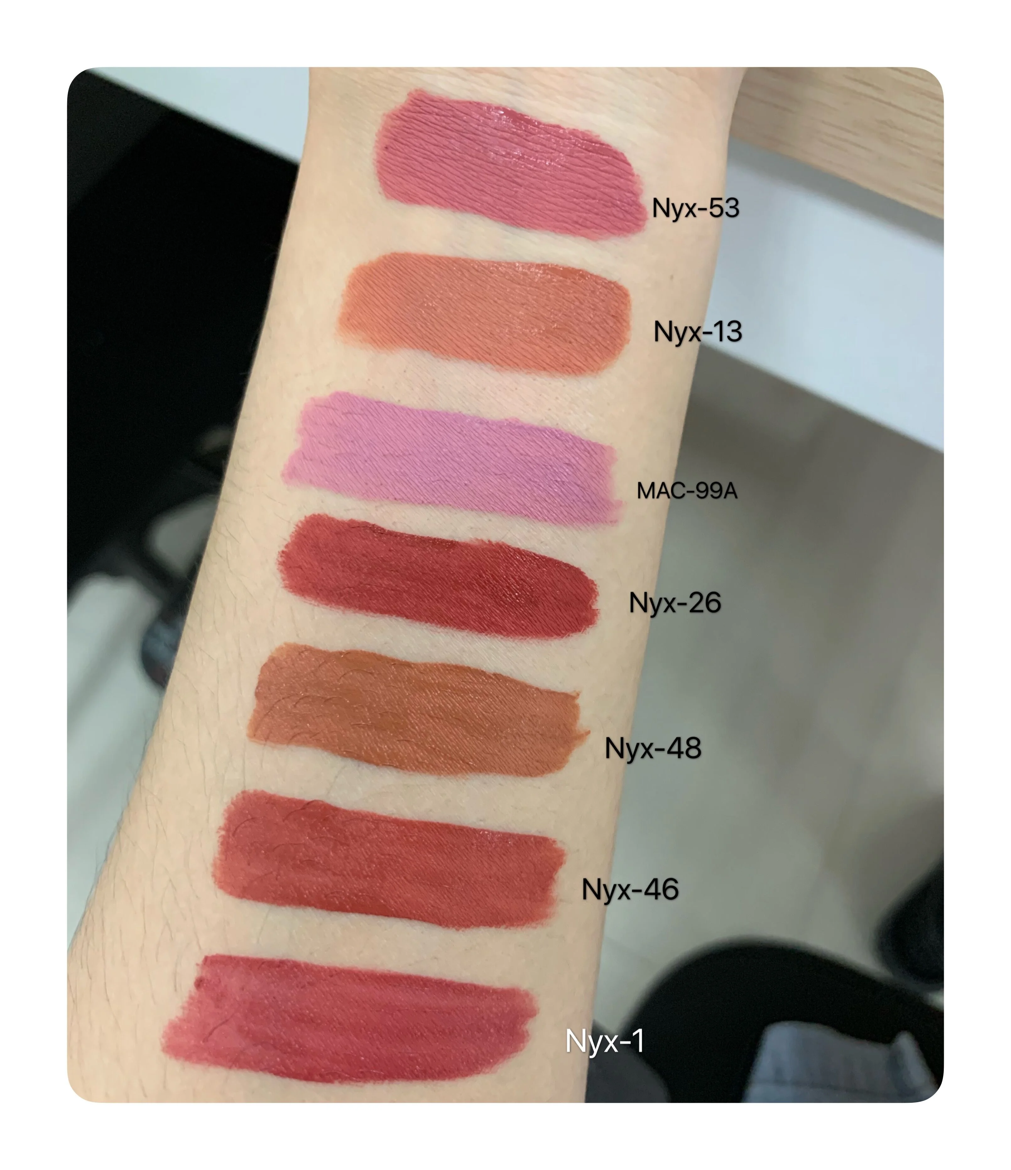 Free Sample Factory Wholesale waterproof long-lasting matte liquid lipstick private label shiny vegan lip gloss low MOQ
Free Sample Factory Wholesale waterproof long-lasting matte liquid lipstick private label shiny vegan lip gloss low MOQ