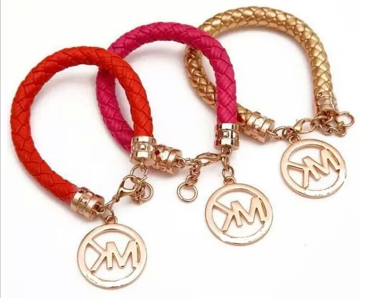 High-grade leather rope letters hot selling bracelet
High-grade leather rope letters hot selling bracelet