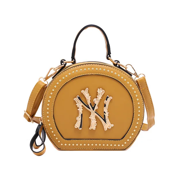 2020 Luxury New Small Round Bag Women Designers Handbags Waterproof Messenger Purses and Handbags, Black,pink, green ,sliver, red
2020 Luxury New Small Round Bag Women Designers Handbags Waterproof Messenger Purses and Handbags, Black,pink, green ,sliver, red