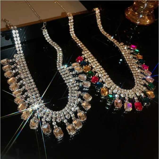 Exaggerated Square diamond tassel Rhinestone Fringed Choker Necklace for Women Luxury Fashion Weddings Jewelry
Exaggerated Square diamond tassel Rhinestone Fringed Choker Necklace for Women Luxury Fashion Weddings Jewelry