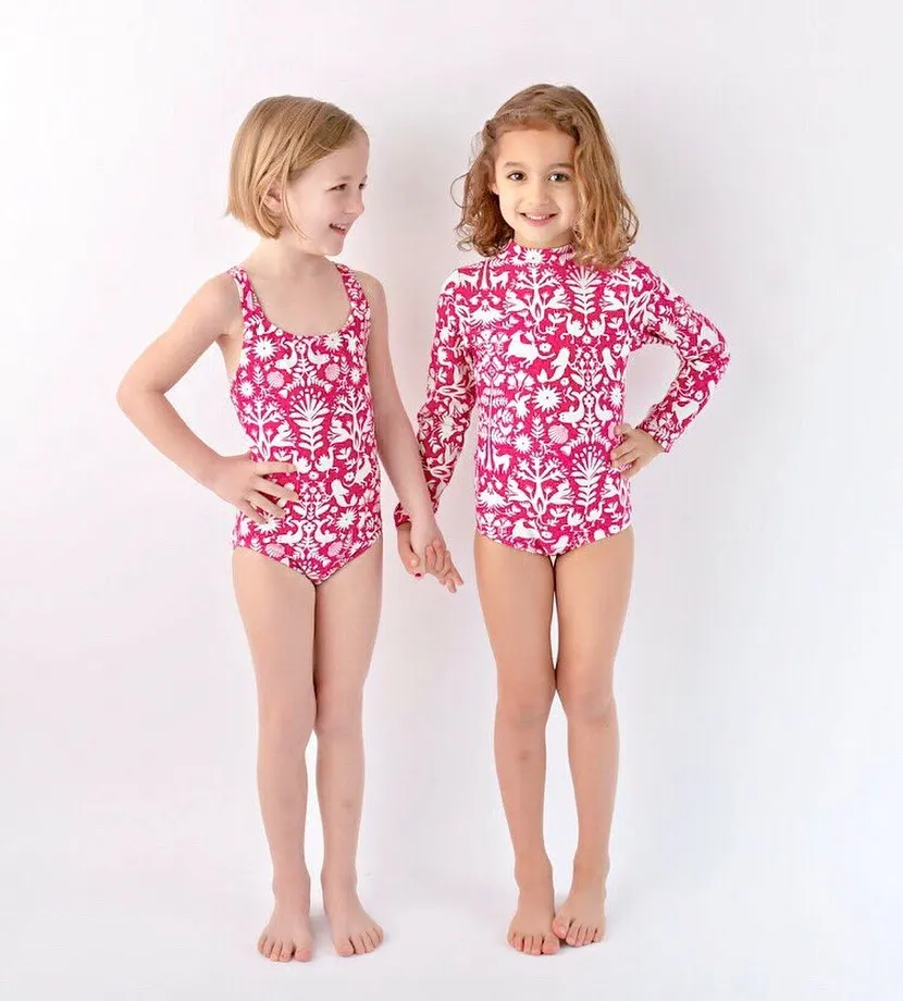 2021 new design lovely girl kids swimwear long swimsuit and oem custom private made thermal swimsuit for kids, Blue
2021 new design lovely girl kids swimwear long swimsuit and oem custom private made thermal swimsuit for kids, Blue