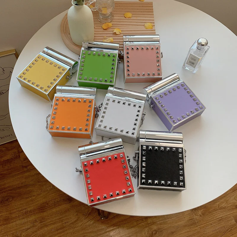 Mini Rivet Crossbody Bag Luxury Chain Box Hand Bags Ins Personality Small Square Bags Women Lipstick Purses Female Handbags, White,black,red,blue,yellow.and so on
Mini Rivet Crossbody Bag Luxury Chain Box Hand Bags Ins Personality Small Square Bags Women Lipstick Purses Female Handbags, White,black,red,blue,yellow.and so on