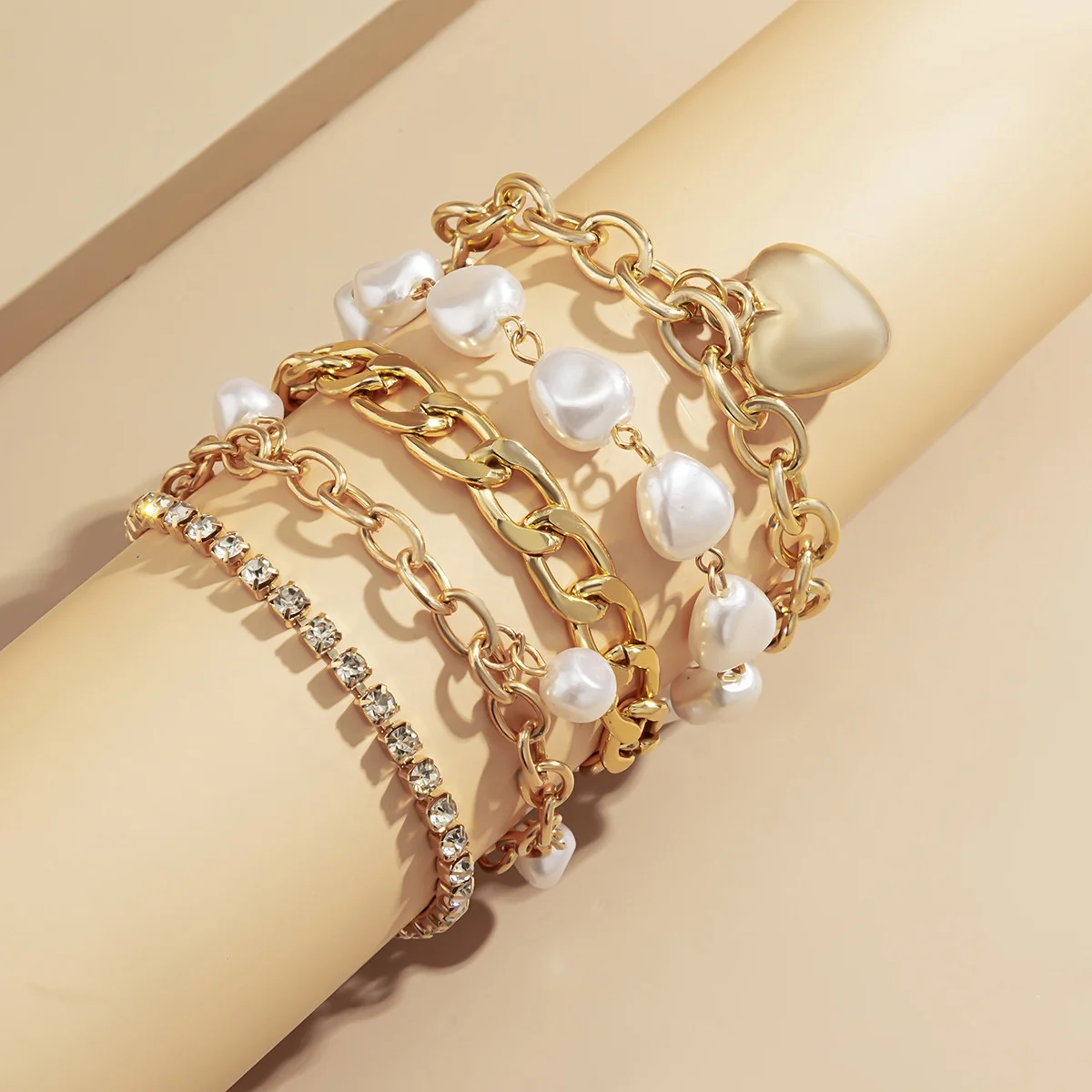 5Pcs Bohemia Baroque Pearl Bracelets Set for Women Heart Pendant Gold Color Charm Bracelets On Hand Summer Jewelry, Customized color
5Pcs Bohemia Baroque Pearl Bracelets Set for Women Heart Pendant Gold Color Charm Bracelets On Hand Summer Jewelry, Customized color