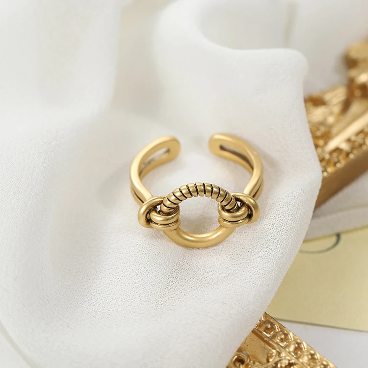Creative Simple Vintage Open Adjustable Finger Ring Circle Twist Gold Knot Ring For Women, Picture
Creative Simple Vintage Open Adjustable Finger Ring Circle Twist Gold Knot Ring For Women, Picture