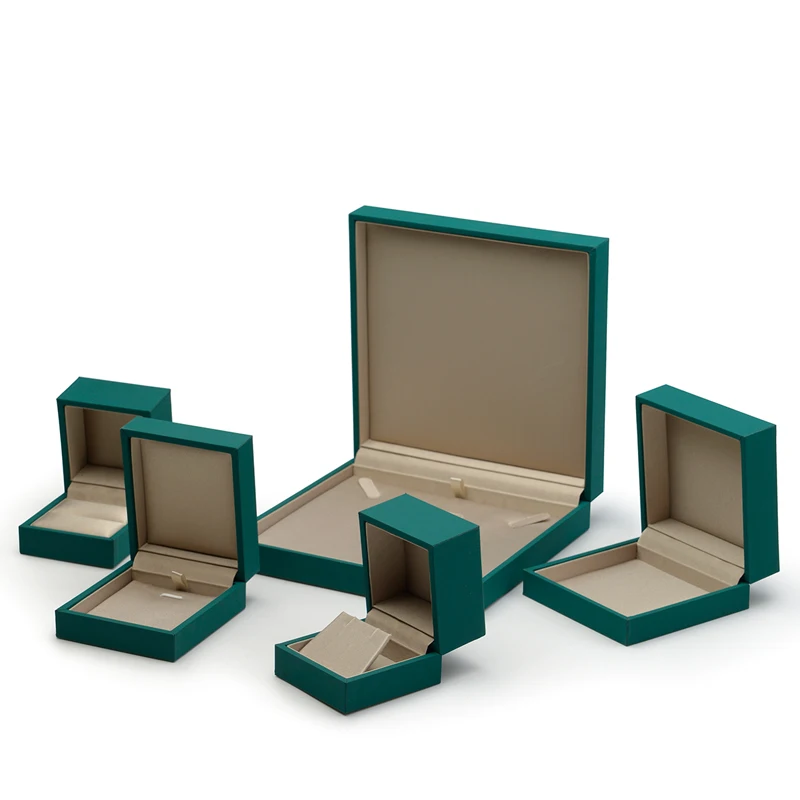 Luxury Royal touching paper Green jewelry box Large bracelet Box quadrilateral Shape silk Inside Jewelry Box
Luxury Royal touching paper Green jewelry box Large bracelet Box quadrilateral Shape silk Inside Jewelry Box