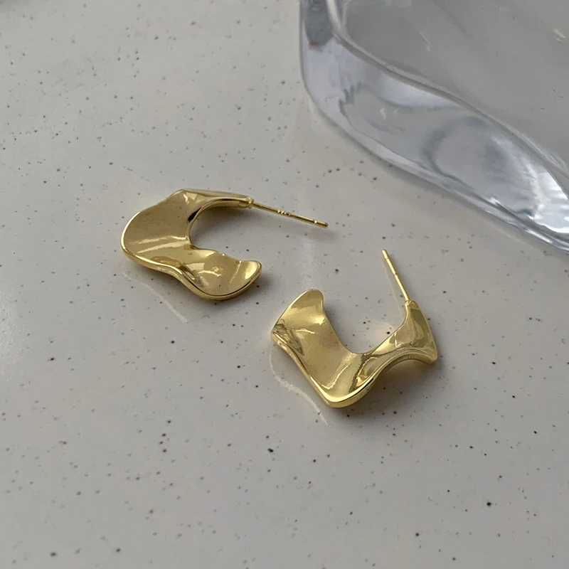 Vershal G-27 Personalized 18k Gold Plated Minimalist Irregular Polish Surface C-shape Hoop Earrings
Vershal G-27 Personalized 18k Gold Plated Minimalist Irregular Polish Surface C-shape Hoop Earrings
