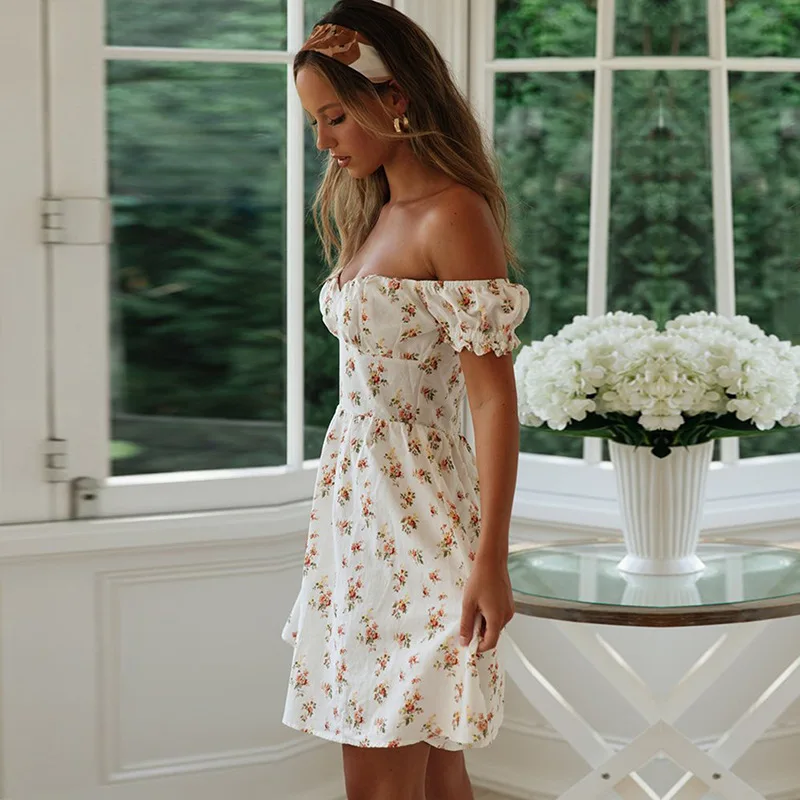Wrapped Chest Strapless Printed Dress European and American Ladies Thin Waist Skirt
Wrapped Chest Strapless Printed Dress European and American Ladies Thin Waist Skirt