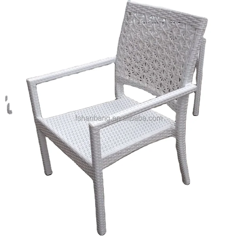 Value City Modern White Rattan Wicker Outdoor Garden Furniture Set 5 pieces Table and Chairs