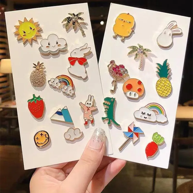 Fashion personality cartoon rabbit brooch cute Japanese anti - exposure button pin pin pin fixed button Bag and dress decoration
Fashion personality cartoon rabbit brooch cute Japanese anti - exposure button pin pin pin fixed button Bag and dress decoration