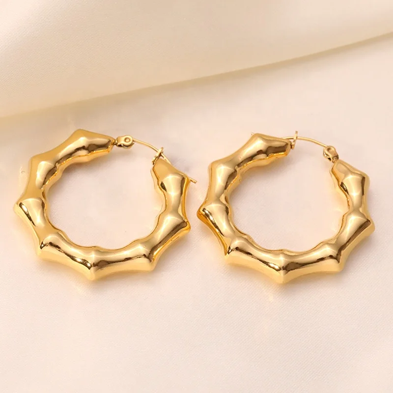 Hot Selling Hollow Out Personalized Stainless Steel Jewelry 18K Gold Plated Oversized Bamboo Hoop Earrings, Picture
Hot Selling Hollow Out Personalized Stainless Steel Jewelry 18K Gold Plated Oversized Bamboo Hoop Earrings, Picture