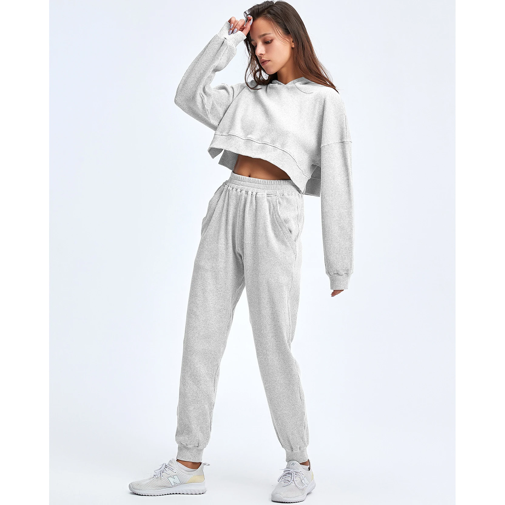 High Quality Custom Logo Women Loose Sports Sets Fitness Sportswear Jogger Crop Top Workout Clothing Women
High Quality Custom Logo Women Loose Sports Sets Fitness Sportswear Jogger Crop Top Workout Clothing Women