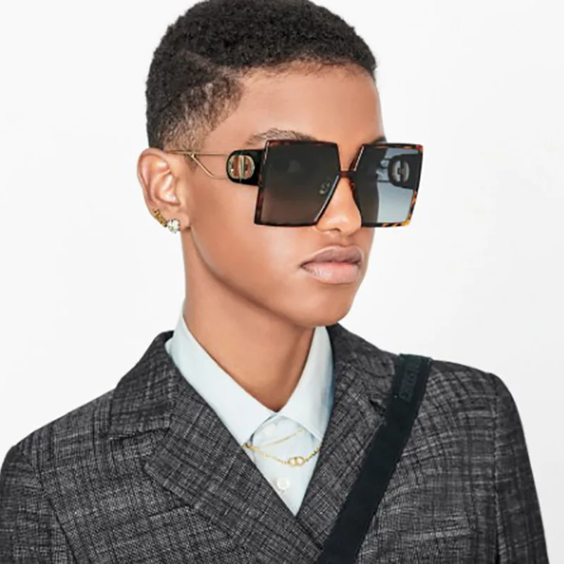 New arrival plastic big square frame oversized colorful luxury fashion trendy women men sun glasses shades sunglasses 2021, 7colors
New arrival plastic big square frame oversized colorful luxury fashion trendy women men sun glasses shades sunglasses 2021, 7colors