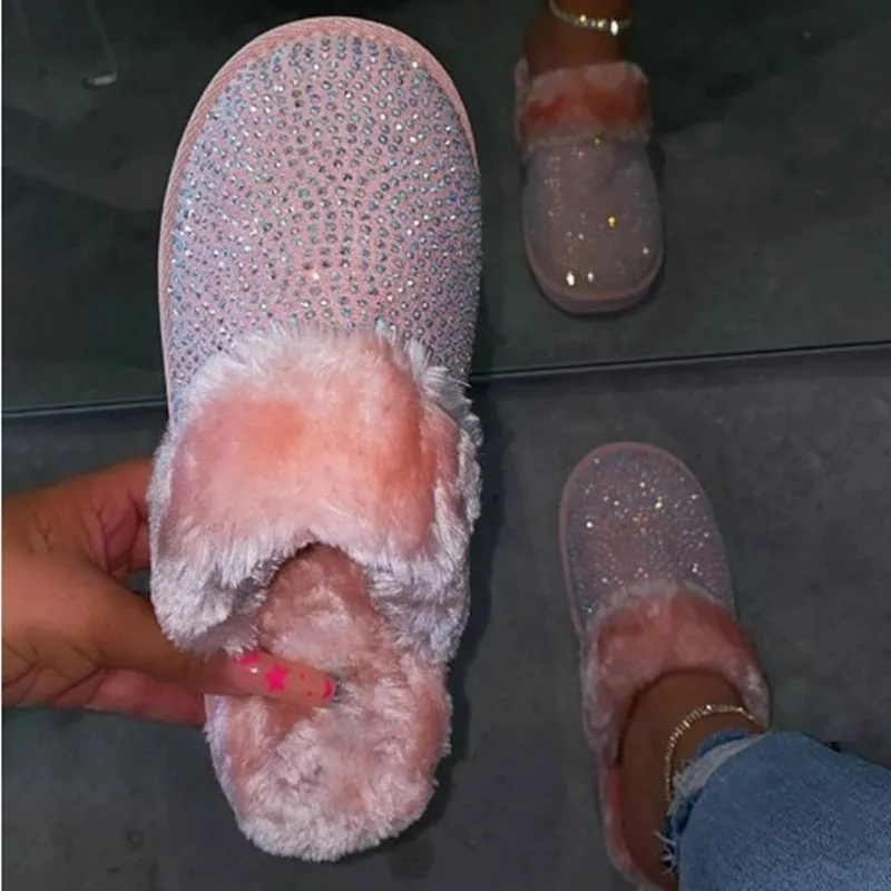 Trendy furry slides winter indoor diamond faux fur women warm slippers high quality new design sandals with diamond, Customized color
Trendy furry slides winter indoor diamond faux fur women warm slippers high quality new design sandals with diamond, Customized color