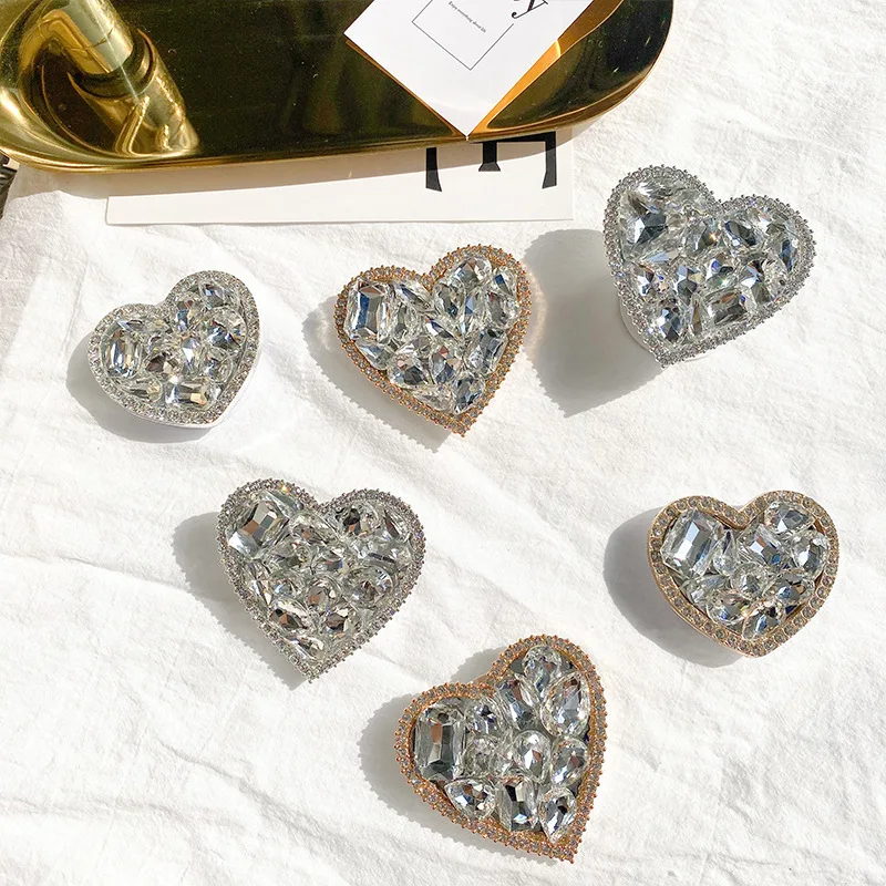 Wholesale New Fashion Design Phone Holder Heart-Shaped Simulation Diamond Grip Mobile Phone Socket Custom Logo, According to the design
Wholesale New Fashion Design Phone Holder Heart-Shaped Simulation Diamond Grip Mobile Phone Socket Custom Logo, According to the design