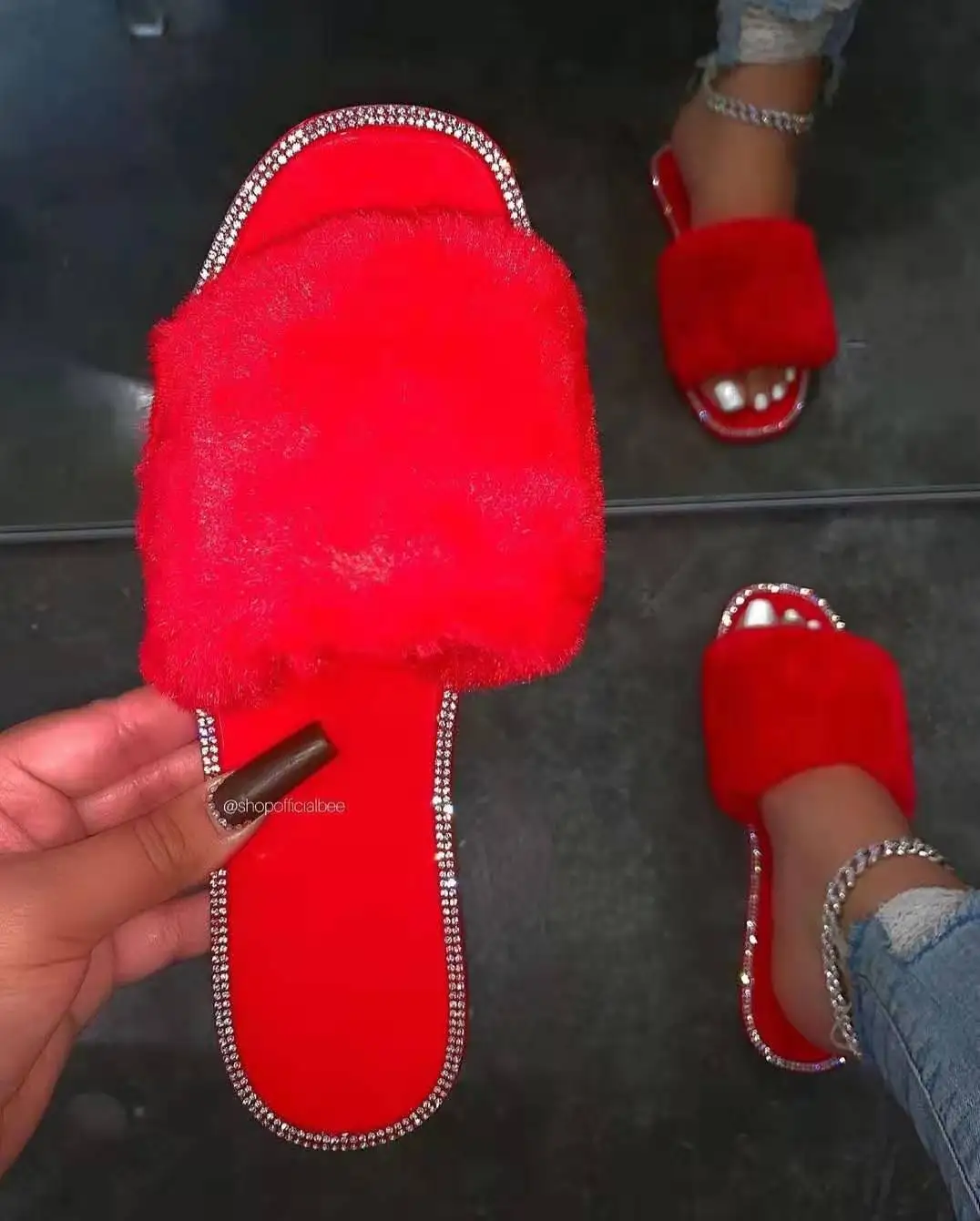 2020 Ladies Flat Furry Slippers fashion faux fur slides for women fluffy shoes open toe cotton rhinestone plush slippers, Red, black, brown, white, pink,grey
2020 Ladies Flat Furry Slippers fashion faux fur slides for women fluffy shoes open toe cotton rhinestone plush slippers, Red, black, brown, white, pink,grey