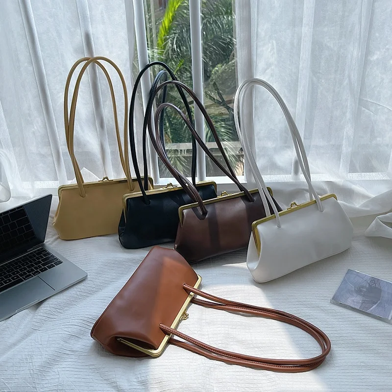New lady elegant temperament hand carries a bag trend drapish single shoulder bag fashion retro ancient ways metal clip bag
New lady elegant temperament hand carries a bag trend drapish single shoulder bag fashion retro ancient ways metal clip bag
