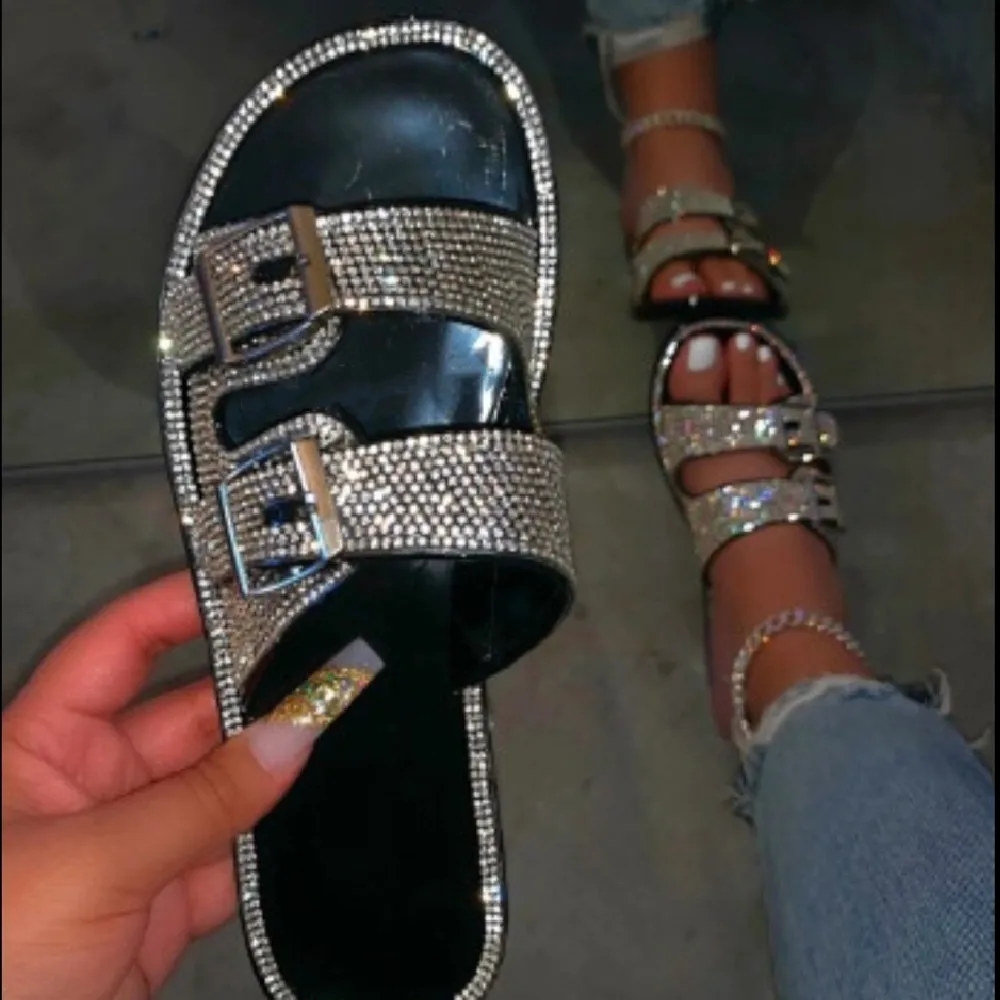 PDEP2020 Fashion Summer Women Clear Shoes Slip-On Shoes Ladies Flat Beach Sandals Outdoor Holiday Rhinestone Slides
PDEP2020 Fashion Summer Women Clear Shoes Slip-On Shoes Ladies Flat Beach Sandals Outdoor Holiday Rhinestone Slides