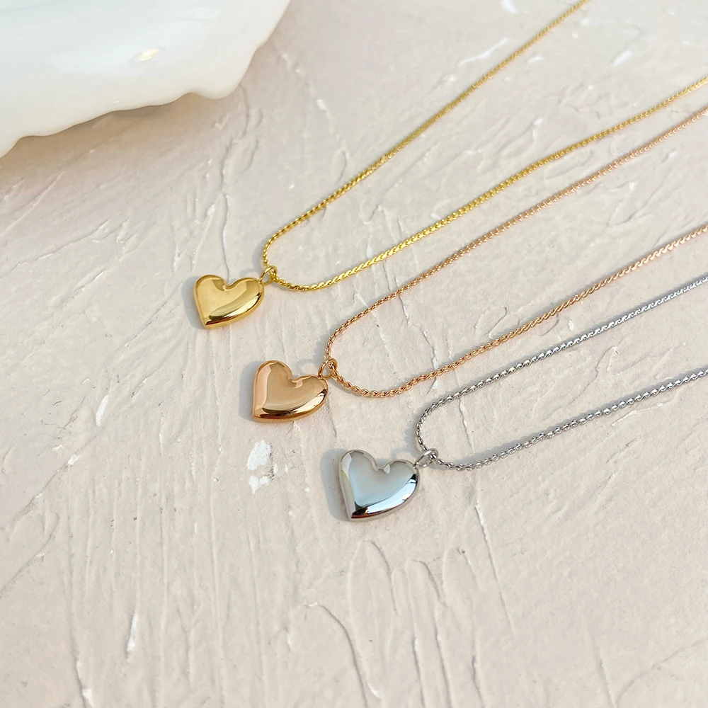 Titanium steel smooth love pendant wheat chain necklace jewelry stainless steel plated 18K gold necklace
Titanium steel smooth love pendant wheat chain necklace jewelry stainless steel plated 18K gold necklace