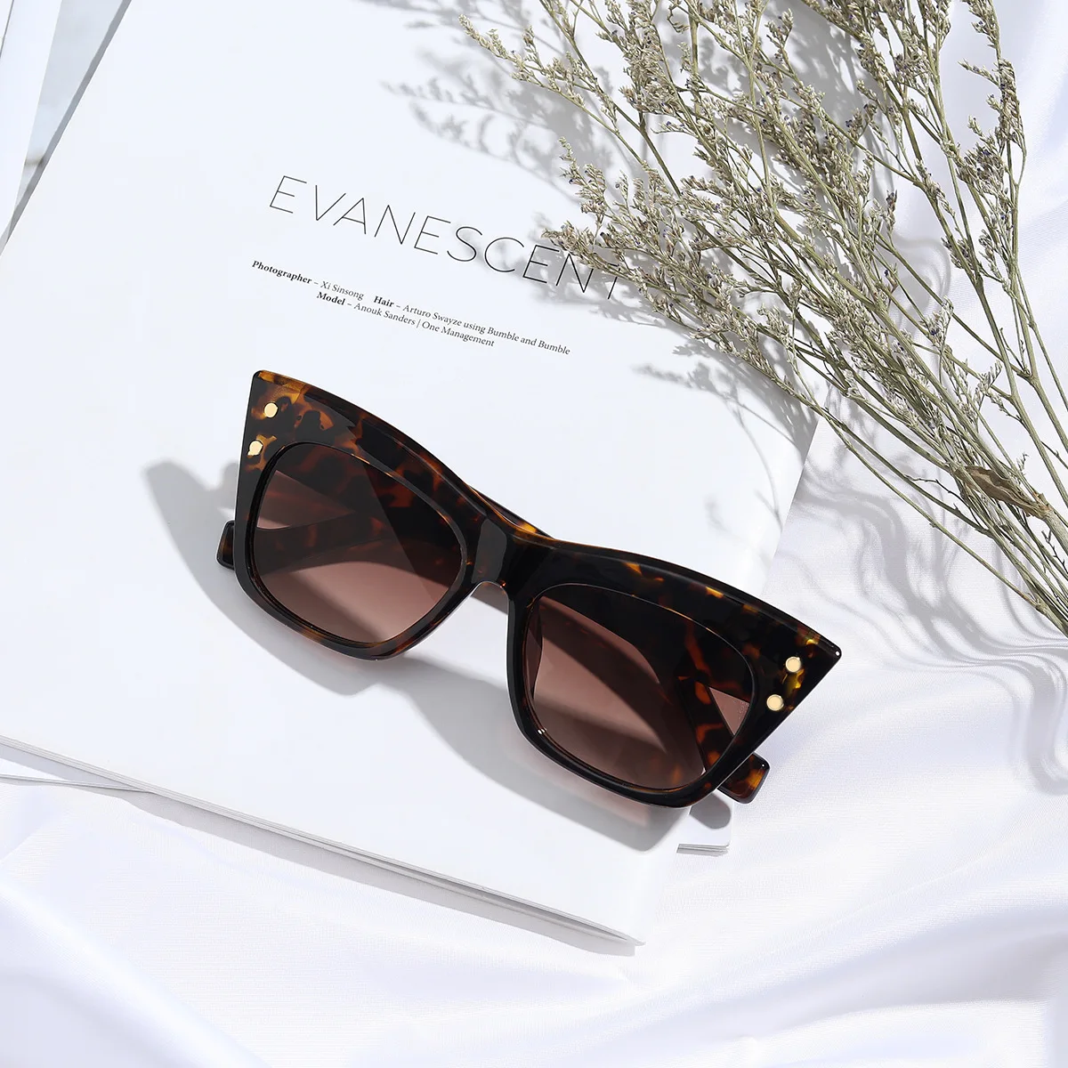Fashionable Men And Women Wholesale Unisex Sun Glasses UV400 Protect Glasses Sun New Square Sunglasses
Fashionable Men And Women Wholesale Unisex Sun Glasses UV400 Protect Glasses Sun New Square Sunglasses