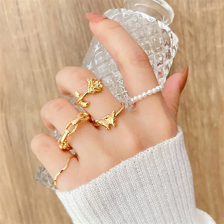 2022 New Trendy Gold plated Metal Pearl Ring Set Chain Flower bridal butterfly Finger Joint Rings Set Jewelry
2022 New Trendy Gold plated Metal Pearl Ring Set Chain Flower bridal butterfly Finger Joint Rings Set Jewelry