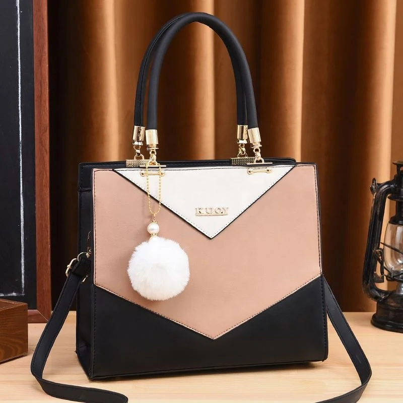2021 Women's bag small square bag Pupi fashion shoulder handbag messenger bag, Red, black....
2021 Women's bag small square bag Pupi fashion shoulder handbag messenger bag, Red, black....