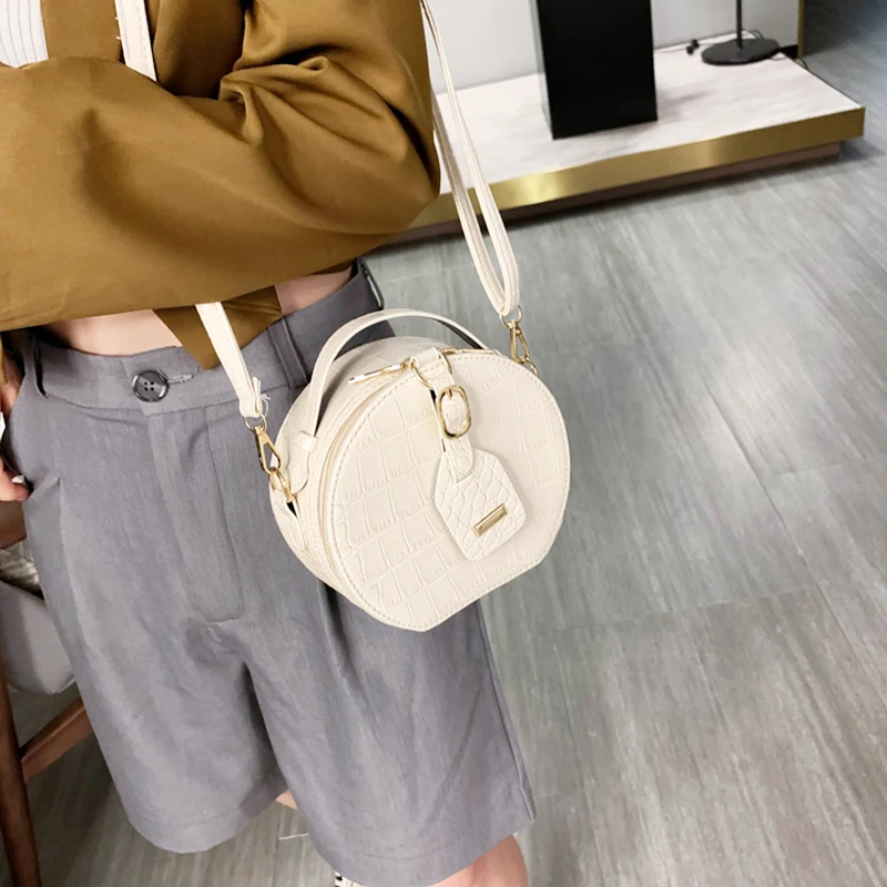 White Brand Big Purses Single Shoulder Bag Leather Handbag For Women, Black, yellow, blue, green, purple ,white
White Brand Big Purses Single Shoulder Bag Leather Handbag For Women, Black, yellow, blue, green, purple ,white