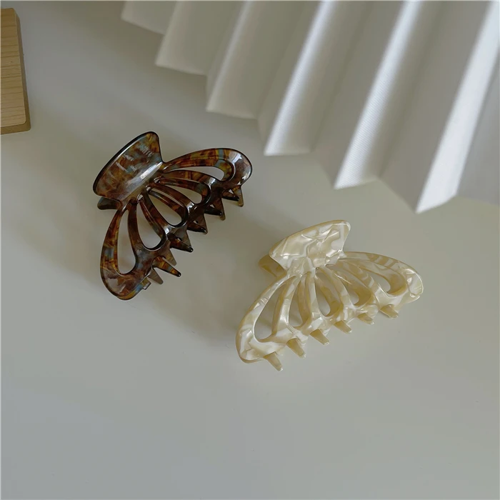 3 Designs Crown Colorful Acetate Acrylic Hair Clamps Big Sharp Claws Hair Clasp Elegant Korean Hair Accessories Women 2021 Hot, 2 colors
3 Designs Crown Colorful Acetate Acrylic Hair Clamps Big Sharp Claws Hair Clasp Elegant Korean Hair Accessories Women 2021 Hot, 2 colors