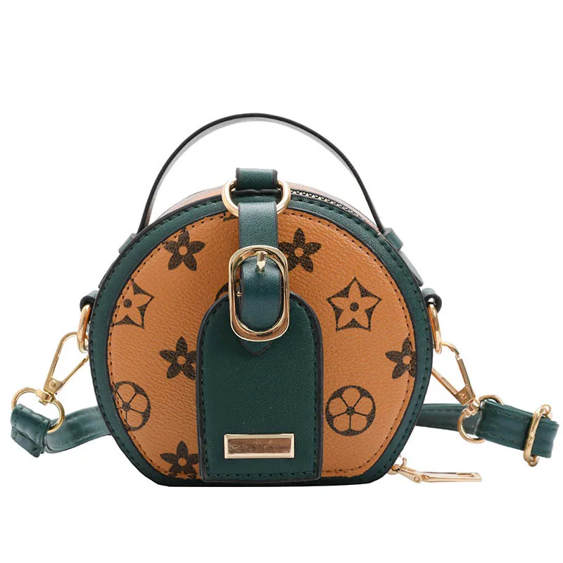 Children's shoulder messenger bag letter printing small round bag Korean fashion girl accessories mini bag
Children's shoulder messenger bag letter printing small round bag Korean fashion girl accessories mini bag