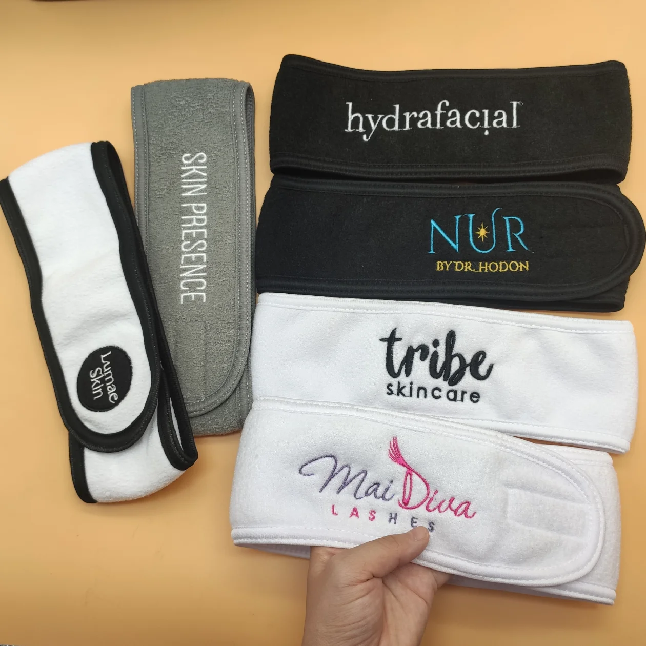 Custom Logo Soft Elastic Cotton Spa Headband Make Up Wash Face Cosmetic Headband Spa Bath Hair Band 13 colors in stock
Custom Logo Soft Elastic Cotton Spa Headband Make Up Wash Face Cosmetic Headband Spa Bath Hair Band 13 colors in stock