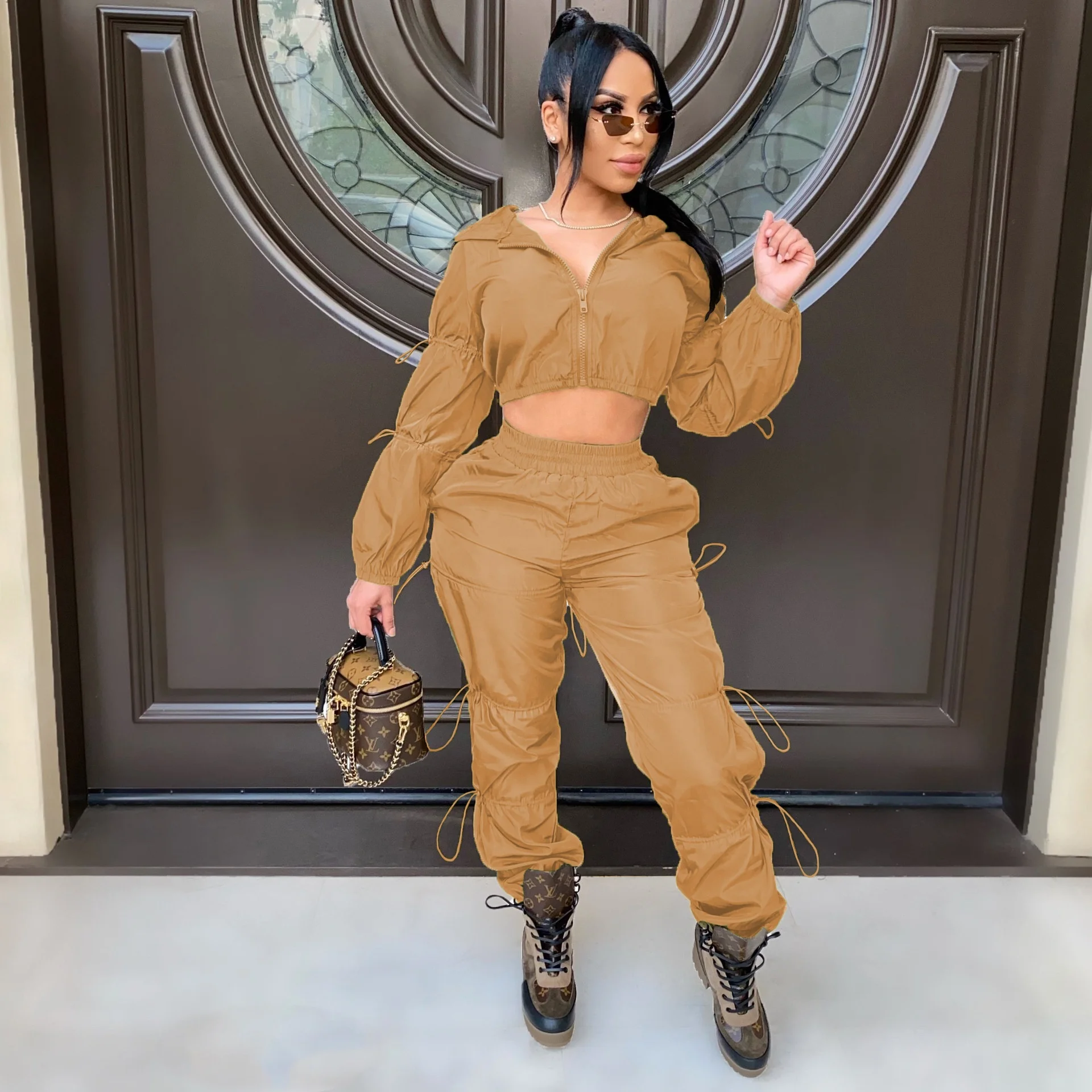 Women Workout Sexy Long Sleeve Two Piece Set 2021 Spring Women 2 Piece Crop Tops Cargo Pants Jogger Set
Women Workout Sexy Long Sleeve Two Piece Set 2021 Spring Women 2 Piece Crop Tops Cargo Pants Jogger Set