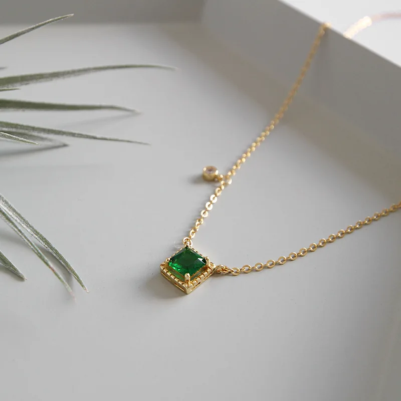 New Arrival Real Gold Plated Chain Emerald Green Crystal Choker Necklace 925 Silver Crystal Gemstone Square Necklace
New Arrival Real Gold Plated Chain Emerald Green Crystal Choker Necklace 925 Silver Crystal Gemstone Square Necklace