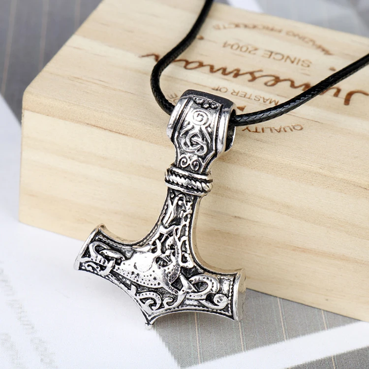 Fashion Viking Alloy Jewelry Necklaces Leather Rope Hammer Pendant Necklace for Men
Fashion Viking Alloy Jewelry Necklaces Leather Rope Hammer Pendant Necklace for Men