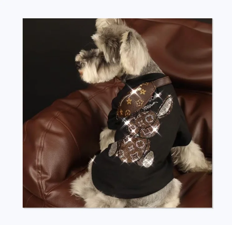 Pet clothes summer thin diamond-studded luxury trend brand design dog T-Shirt, As photo show 
Pet clothes summer thin diamond-studded luxury trend brand design dog T-Shirt, As photo show