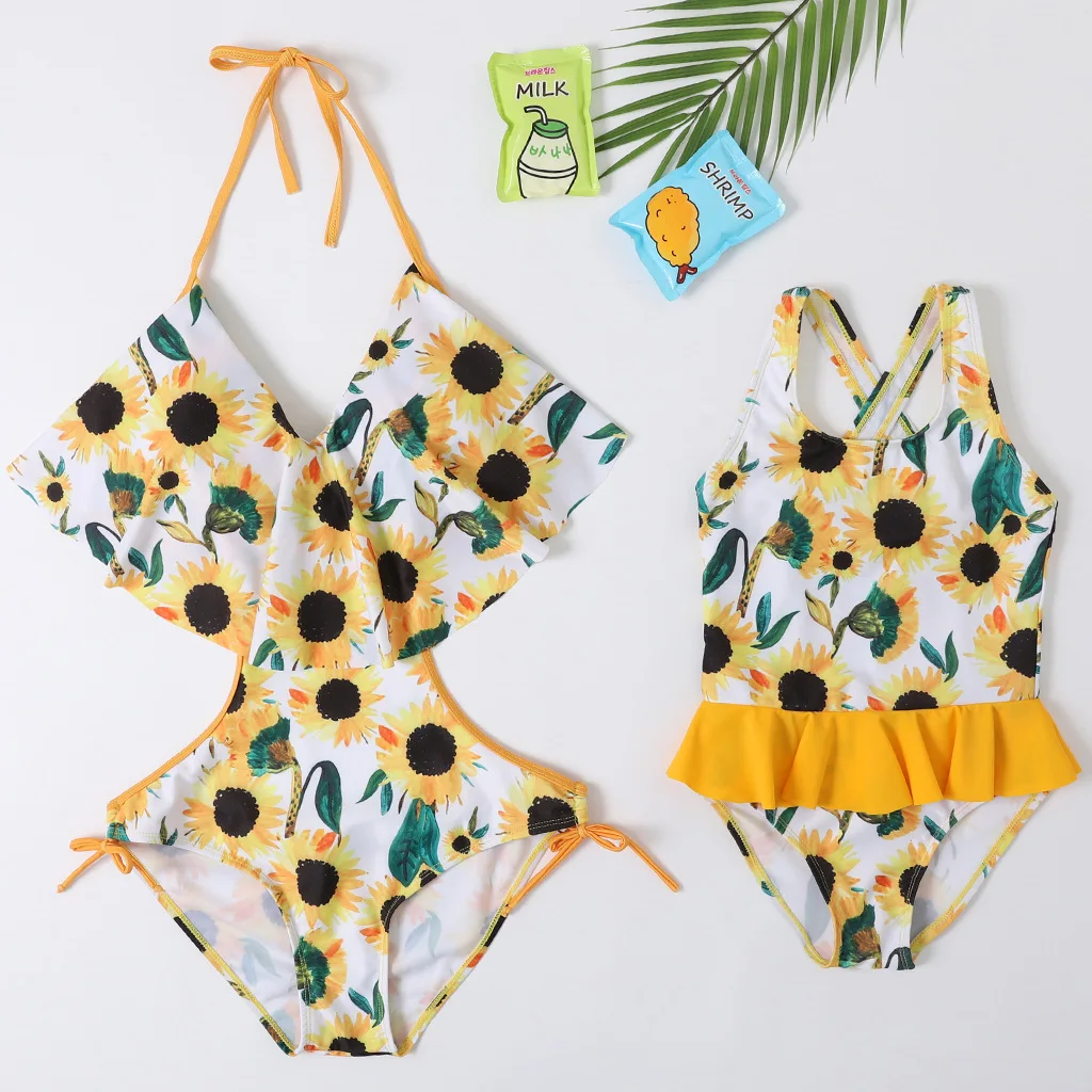Best Selling Ruffled Cross Swimsuit One Piece Halter Floral Bathing Suits Mummy and Me Girls Swimwear Kids
Best Selling Ruffled Cross Swimsuit One Piece Halter Floral Bathing Suits Mummy and Me Girls Swimwear Kids