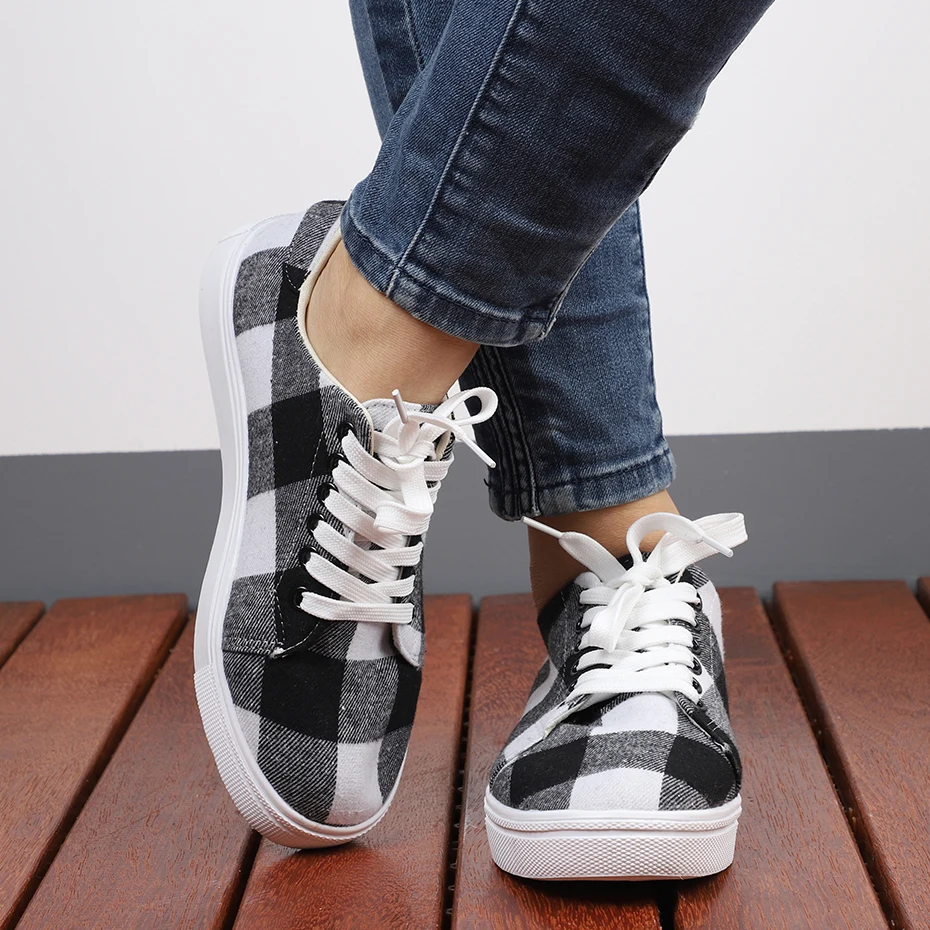 Custom Women Low Top Classic Plaid Retro Canvas Shoes Casual Lace Up Sneakers Leisure Shoes
Custom Women Low Top Classic Plaid Retro Canvas Shoes Casual Lace Up Sneakers Leisure Shoes