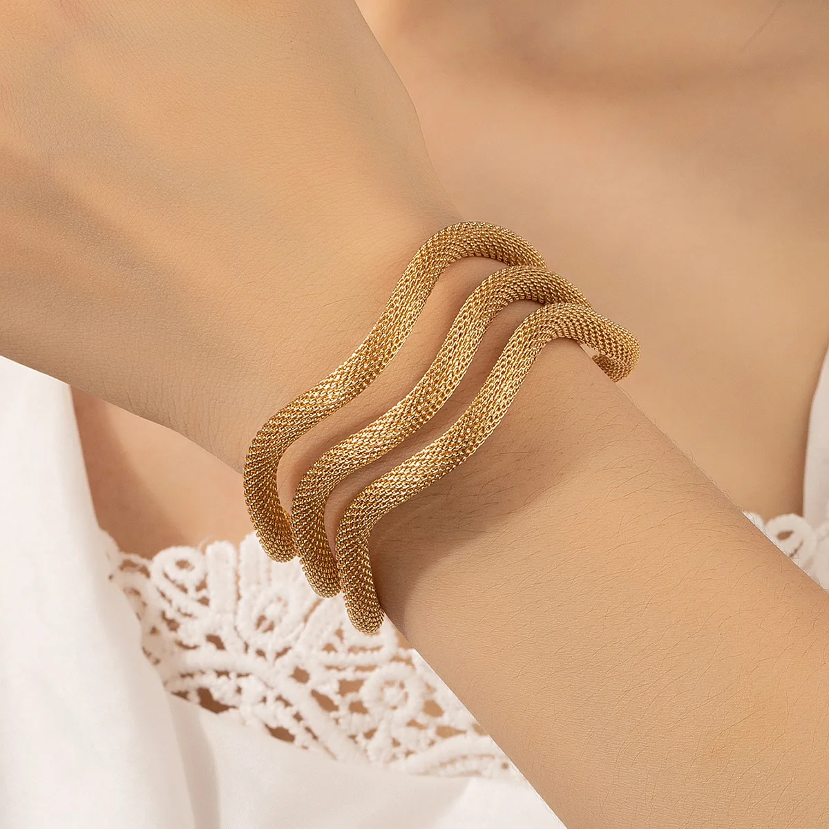 

Fashion Gift Gold Opening Cuff Hand Woven Wire Mesh Bracelet Three Layered Jewelry For Engagement Gifts