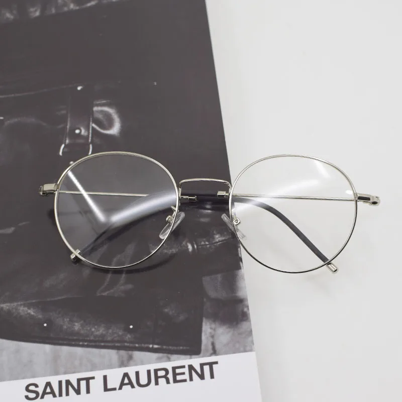High Quality Vintage Unisex Metal Oversized Round Slim Frames Optical Glasses, Custom color
High Quality Vintage Unisex Metal Oversized Round Slim Frames Optical Glasses, Custom color