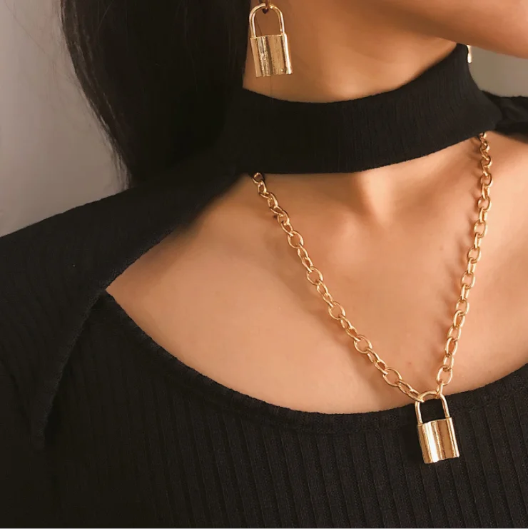 Lock Shape Vintage Street Patting Necklace For Women Creative Punk Necklace Bracelet Big Hoop Earring hip hop jewelry, Gold/silver
Lock Shape Vintage Street Patting Necklace For Women Creative Punk Necklace Bracelet Big Hoop Earring hip hop jewelry, Gold/silver