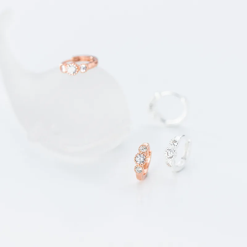 Rose Gold Silver Plated Small Cubic Zircon Round Huggie Earrings 925 Sterling Silver Zirconia CZ Round Huggie Hoop Earrings
Rose Gold Silver Plated Small Cubic Zircon Round Huggie Earrings 925 Sterling Silver Zirconia CZ Round Huggie Hoop Earrings