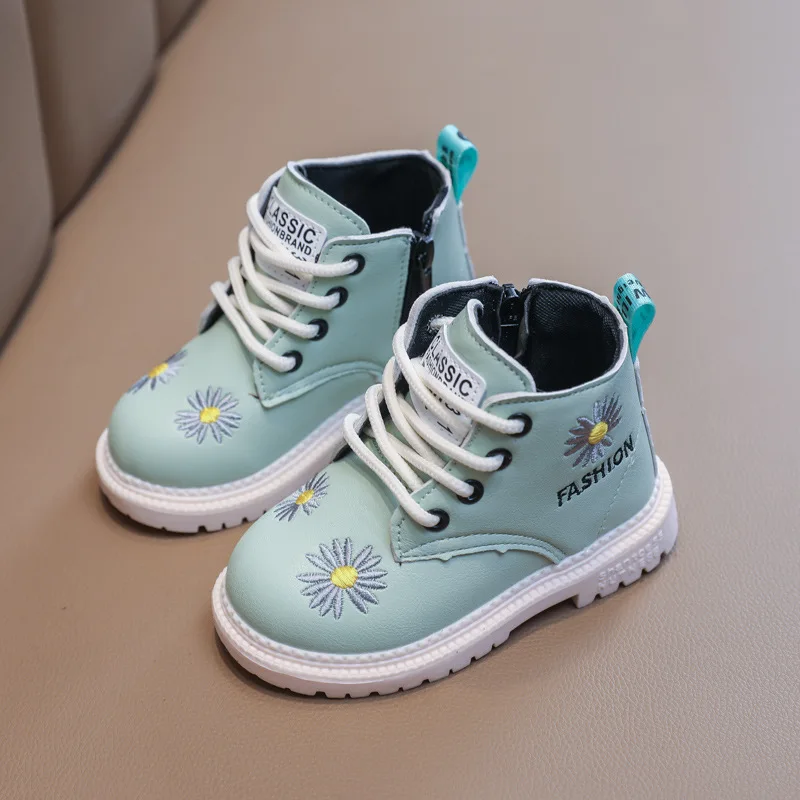 High Quality Daisy Embroidery Leather Kids Girls Ankle Boots Martin Boots Princess Shoes, Black white green orange
High Quality Daisy Embroidery Leather Kids Girls Ankle Boots Martin Boots Princess Shoes, Black white green orange
