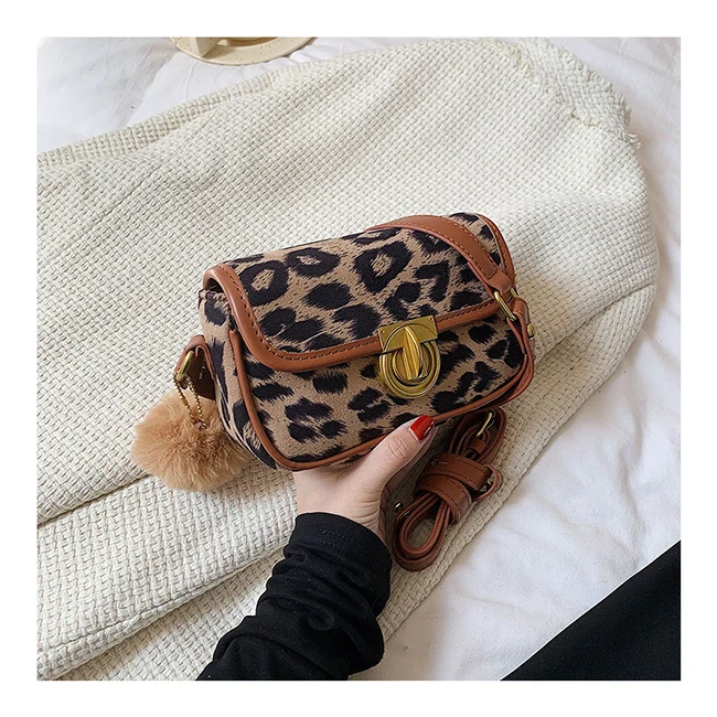 Hot Selling Ladies Korean Vintage Leopard Panelled Sling Shoulder Crossbody Bags 2021 Fashion Luxury Handbags For Women Girl Bag
Hot Selling Ladies Korean Vintage Leopard Panelled Sling Shoulder Crossbody Bags 2021 Fashion Luxury Handbags For Women Girl Bag