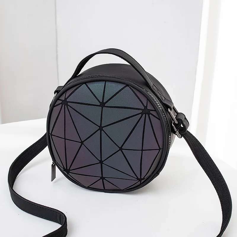 2021New women's shoulder bag diamond quilted handbag Korean style crossbody bag luminous small square round bag
2021New women's shoulder bag diamond quilted handbag Korean style crossbody bag luminous small square round bag