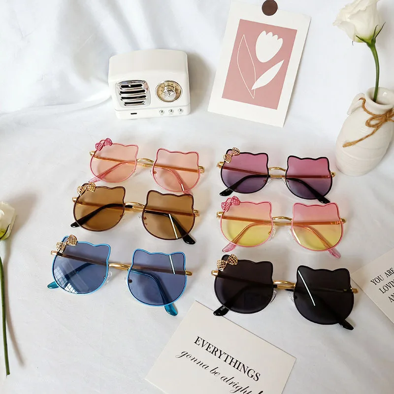 Fashion wholesale custom logo kids girls cute sun glasses 2021 cartoon bow baby children sunglasses, As the picture shows
Fashion wholesale custom logo kids girls cute sun glasses 2021 cartoon bow baby children sunglasses, As the picture shows
