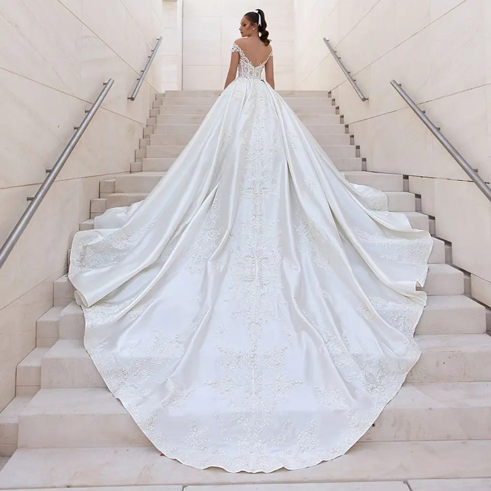 Appliqued vestido de novia long sleeves bride wedding gown dresses lace A-line muslim wedding dress bridal gwon for woman